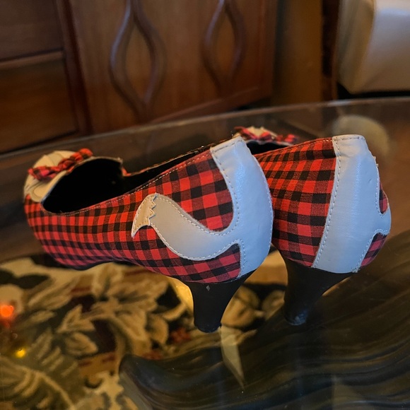 Tuk heels size 7 - Picture 5 of 6